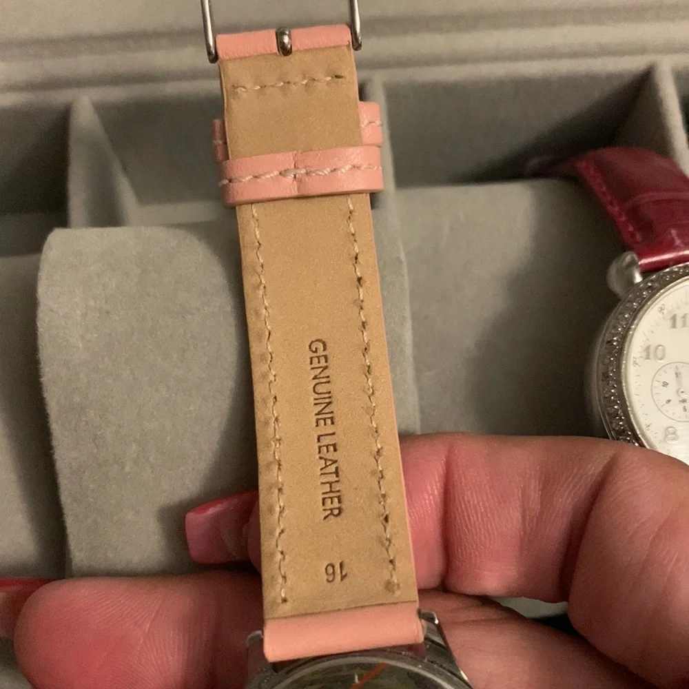 Brand new Coach Watch pink leather - Picture 4 of 5